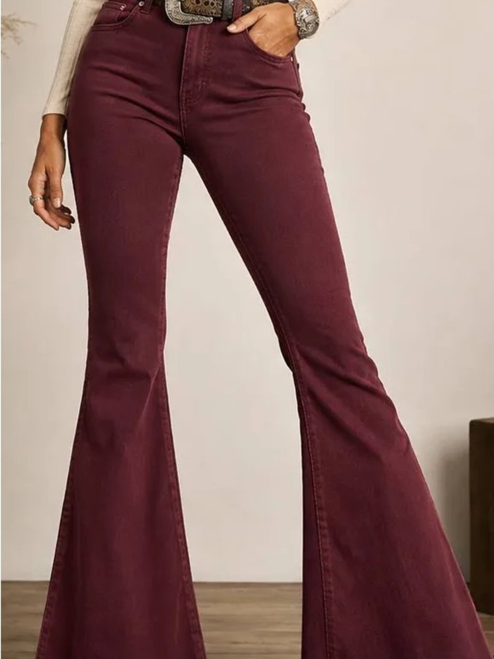 Shyanne High-Waist Flare Jeans in Wine